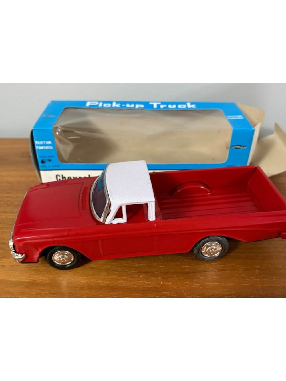 1960s CHEVROLET Chevy PICK UP TRUCK tin friction Japan promo red Mint box NOS
